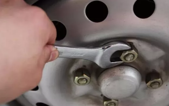 為什么螺絲釘都是順時(shí)針擰緊？